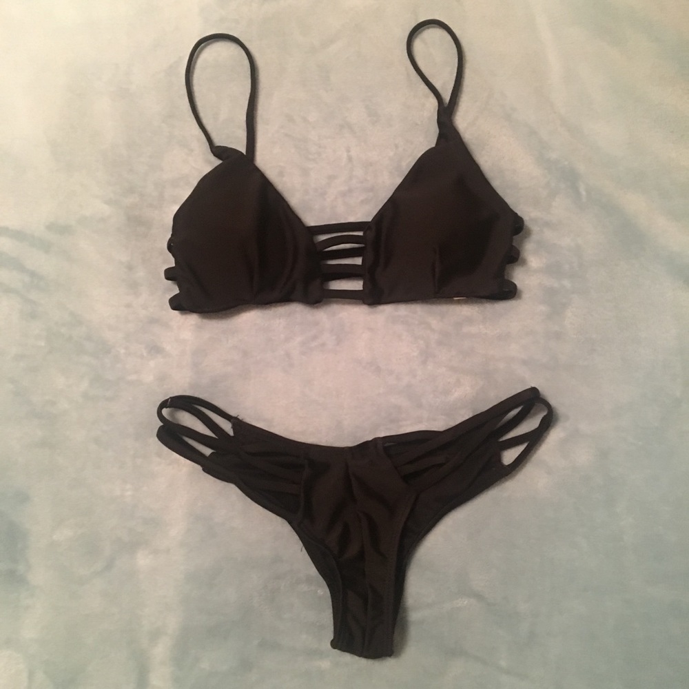 Black Strapy Bathing Suit Set